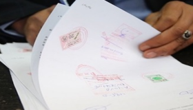 الى متى ستظل الادارة تطالب بالمصادقة على الوثائق ضدا على القانون..؟