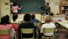 إنهاء العمل ببرنامج تدريس اللغة العربية في مدارس اقليم الاندلس الاسباني ..