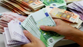 نشرة : تحويلات المغاربة المقيمين بالخارج تسجل 92,73 مليار درهم ..