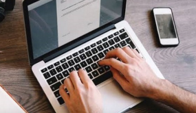 من اجل امتصاص آثار غلاء الوقود .. حديث عن اعتماد سبل العمل عن بعد ..