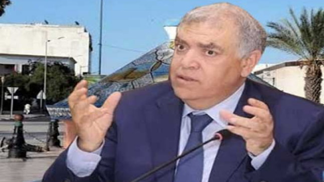 المفتشية العامة للإدارة الترابية تحقق في تهمة عامل اقليم بالرشوة ..