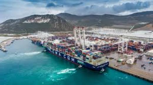 مؤشر عالمي: ميناء طنجة المتوسط يحتل المركز الرابع عالميا سنة 2023