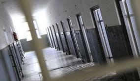 سجن “الوداية”يستقبل ضابط شرطة بعد متابعة بجناية عنف مفضي للقتل